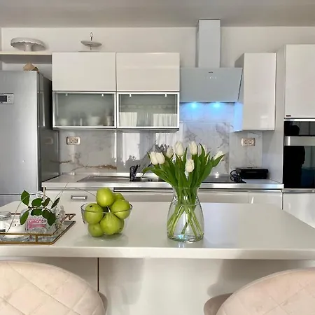 Bartol Apartman *
