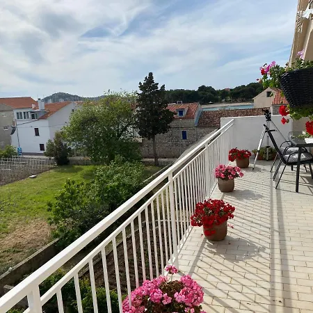Bartol Apartman Betina