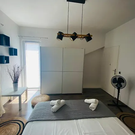 Bartol Apartman *