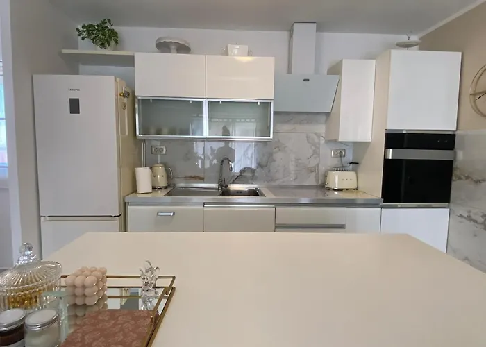 Bartol * Betina (Sibenik-Knin)